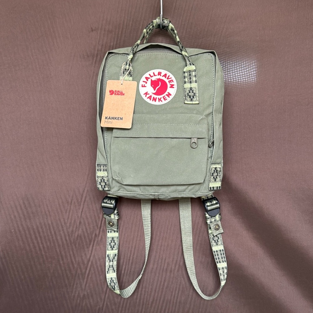 KÅNKEN Mini Green-Folk Pattern Small Outdoors Backpack
